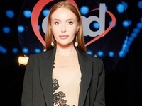 "Вы шикарны": Слава Каминская очаровала Сеть снимком с огромным букетом