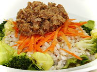 Салат с рыбной консервой: рецепт быстрой закуски