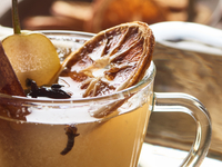 Грушевый глинтвейн с медом: рецепт согревающего напитка