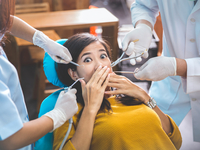 Почему выпадают зубы у взрослых