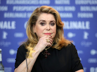 Катрин Денев выписали из больницы после ишемического инсульта