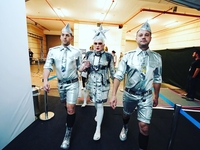 Верка Сердючка презентовала песню "Make It Rain Champagne" - видео