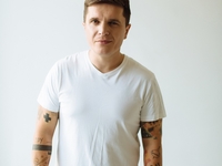 Экстремально, романтично, драйвово: звезды рассказали об интимных шалостях в транспорте