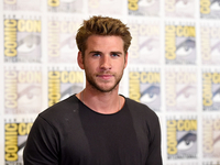 На экс-супруга Майли Сайрус подали в суд из-за снимка в Instagram