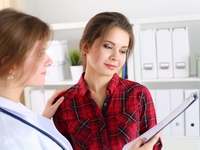 Увеличивает ли удаление волос в зоне бикини риск заразиться венерическими заболеваниями