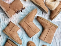 Как чистить замшевые угги: 4 простых лайфхака