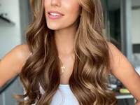 Регина Тодоренко поразила растяжкой на райском острове: фото