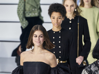 Год спустя: Как изменился бренд Chanel после кончины Лагерфельда