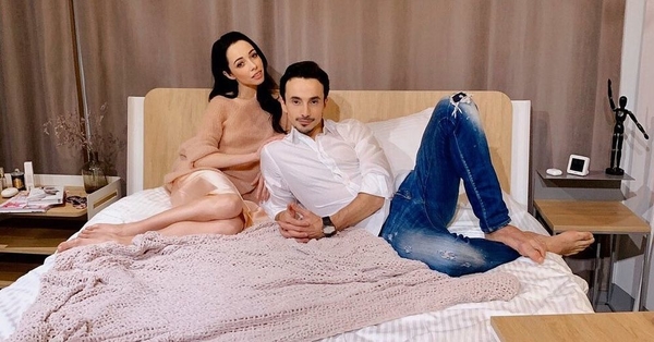 Кухар и Стоянов показали романтическое видео с медового месяца