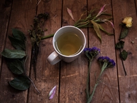 Как быстро снять отек лица: лайфхак за 3 копейки от "супермодели по-украински"