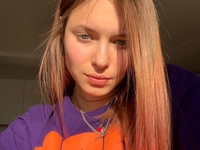 "Солнечная": 17-летняя дочь Кравец показала, как прогулялась по Киеву