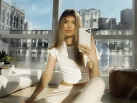 Опять ночнушка?: 18-летняя внучка Ротару засветила горячий домашний look