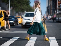 Вооружена и опасна: Гид по модным юбкам на лето 2020