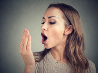 Гастроэнтеролог рассказала, почему возникает неприятный запах изо рта