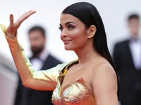 Звезду Болливуда Айшварию Рай госпитализировали с коронавирусом