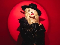 Ирина Билык появилась на публике с семьей