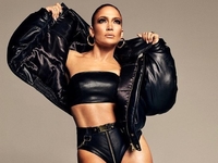 Ей точно 50?: Дженнифер Лопес восхитила моложавым лицом