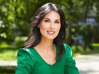 Маша Ефросинина показала стильный образ с мужем