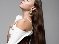 15-летняя дочка Поляковой показала фигуру в откровенном летнем наряде