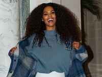 Соблазнительная Тина Кунаки засветила идеальные формы в бикини