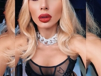 "Хочет бум-бум": Лобода в ярком образе очаровала Сеть