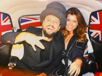 "Ты безусловно лучшая": MONATIK трогательно поздравил жену с днем рождения