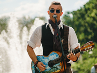 Сергей Бабкин признался, что подарил жене на 35-летие