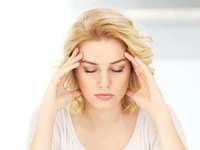 Головные боли при месячных: почему возникают и что делать?