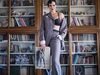 "Сложно подобрать слова": Астафьева соблазнила снимком без бюстгальтера