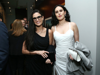 Деми Мур показала архивные фото со старшей дочерью от Брюса Уиллиса