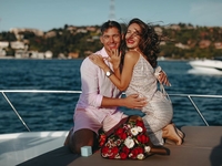 Невеста Владимира Остапчука похвасталась двумя помолвочными кольцами