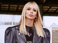 "Когда дочка вся в маму": Лобода похвасталась семейной фотосессией