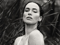 "Так и влюбиться можно": Даша Астафьева похвасталась фигурой в купальнике