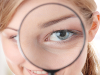 Попала соринка  в глаз: что делать