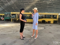 Вот так встреча : Модные решения Маши Фокиной и Кати Осадчей на презентации новой коллекции