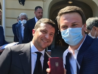 Дмитрий Комаров получил звание "Заслуженного журналиста Украины"