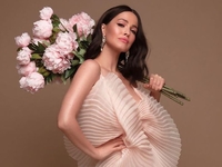 Даша Астафьева поделилась эффектным фото на столе