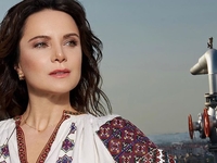 Лилия Подкопаева призналась, как в 40 лет решилась на третьего ребенка