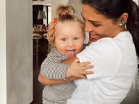 Санта Димопулос трогательно поздравила дочь с Днем рождения