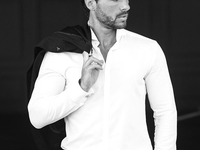 Сергей Мельник сразил поклонниц голым торсом