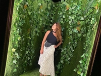 Жена Монатика поделилась нежными фото с отдыха