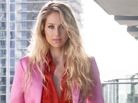 Анна Курникова показала семимесячную дочь Мэри от Энрике Иглесиаса