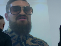 Конор Макгрегор и Артем Лобов снялись в клипе SERYOGA