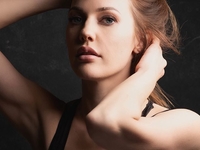 Сулейман не устоял бы: Хюррем с «Великолепного века» в мини-платье