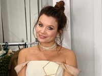 "Такая настоящая": Жена Монатика показала фото в купальнике