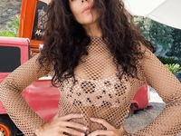 "Сведешь с ума": Каменских показала упругие ягодицы в бикини