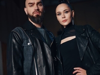 Муж Юлии Саниной показал фото страстного поцелуя