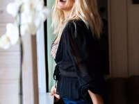 "Сможете угадать год?": Наталья Могилевская запостила архивное фото Андреем Данилко