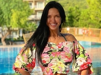 Стройняшка Вика из "НеАнгелов" похвасталась идеальным прессом