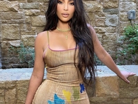 Ким Кардашьян снялась в пикантной фотосессии в честь юбилея